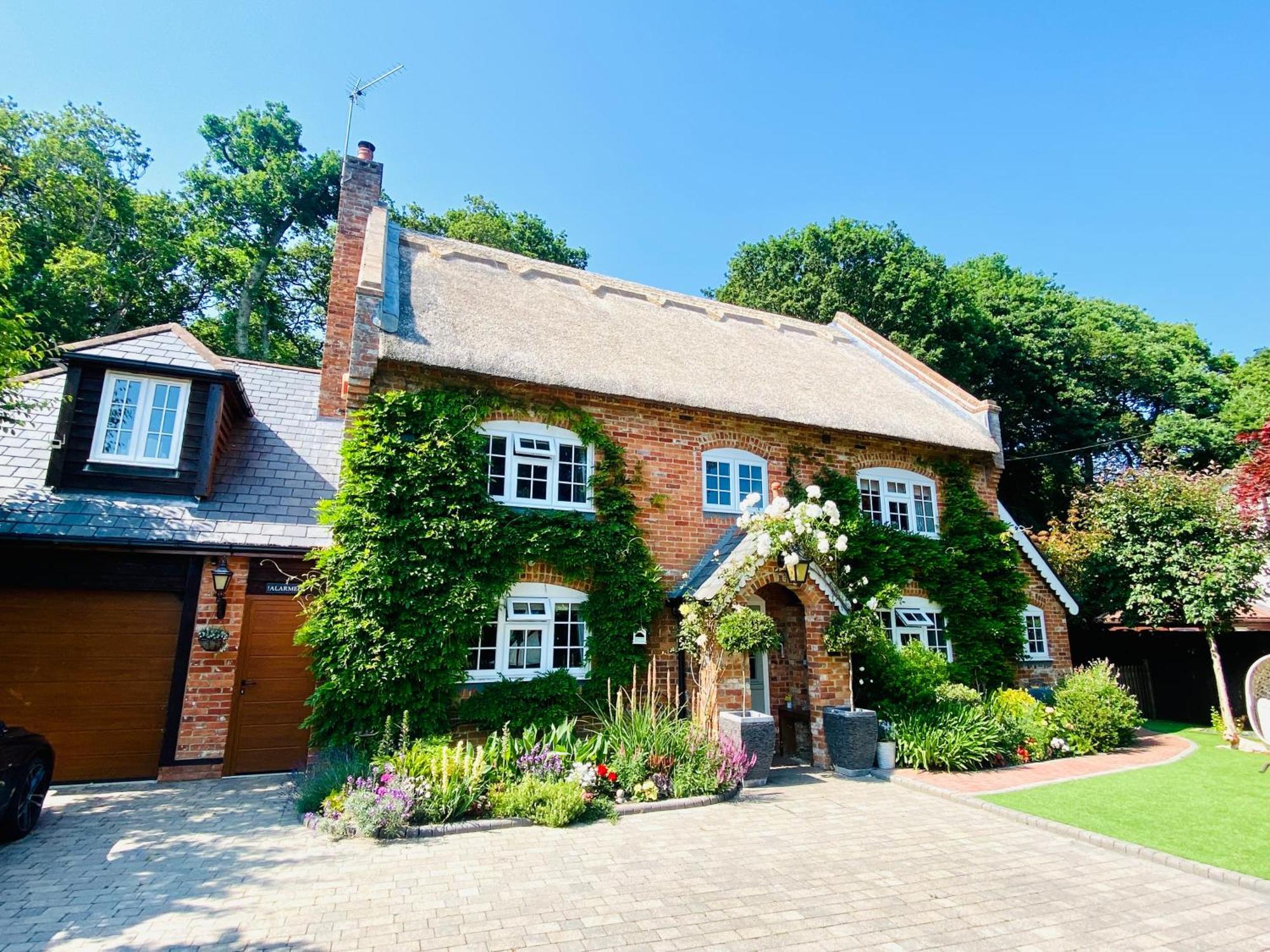 Little Woodside A Beautiful New Forest Self Contained Private Luxury Annexe Нью Милтон